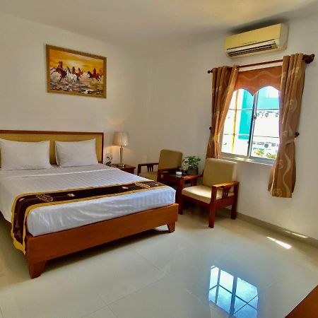 Reddoorz Ruby Star Hotel Truong Dinh Ho Chi Minh City Exterior photo